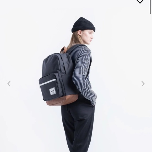 ❗️ SOLD ❗️HERSCHEL POP QUIZ BACKPACK - Picture 2 of 10